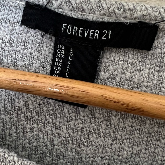 Forever 21 | Women’s Lightweight Sweater - Picture 10 of 12